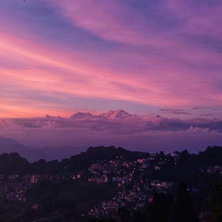 Indivar Homestay ดาร์จีลิง ภายนอก รูปภาพ