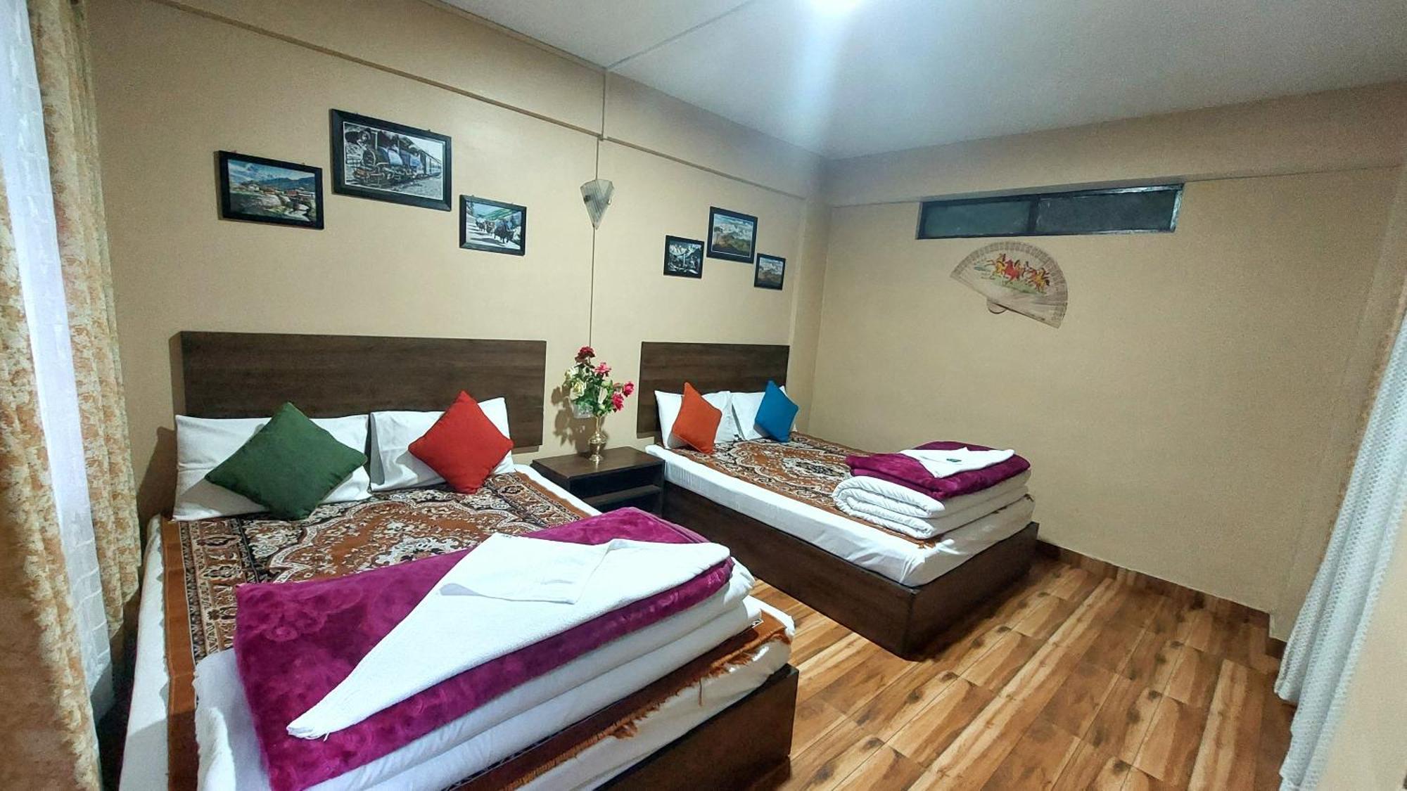 Indivar Homestay ดาร์จีลิง ภายนอก รูปภาพ