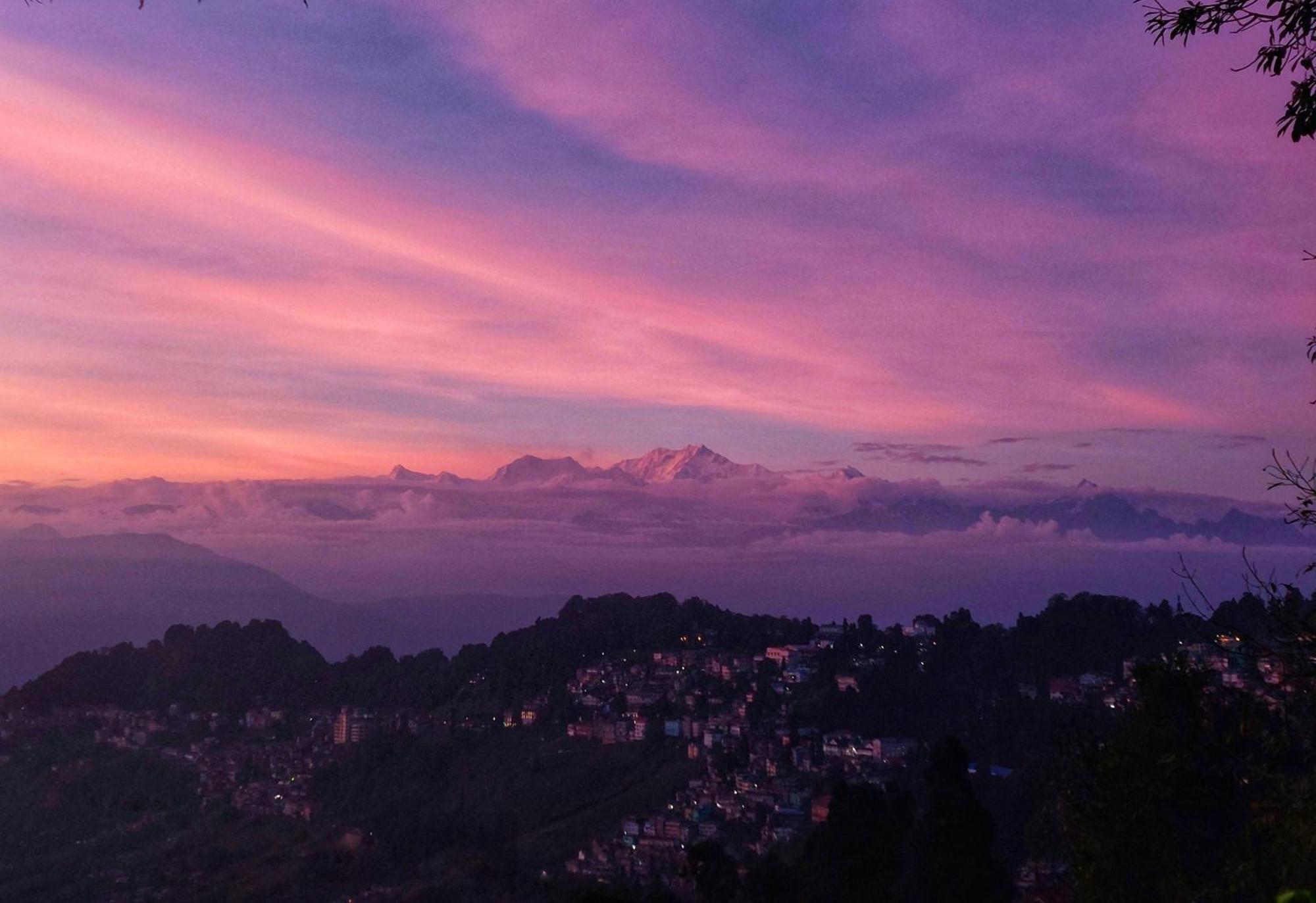Indivar Homestay ดาร์จีลิง ภายนอก รูปภาพ