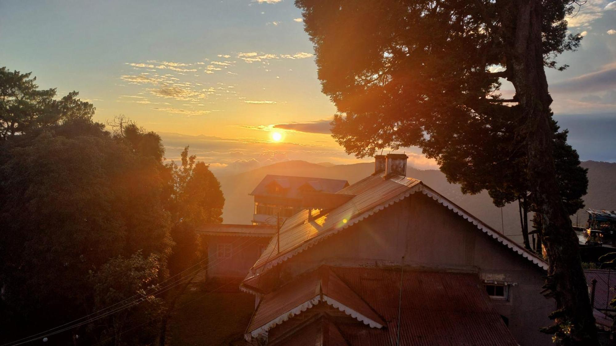 Indivar Homestay ดาร์จีลิง ภายนอก รูปภาพ