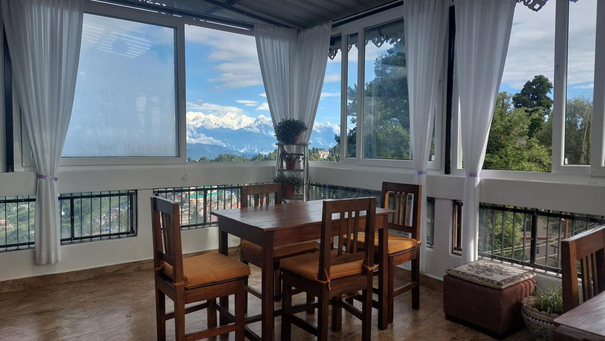 Indivar Homestay ดาร์จีลิง ภายนอก รูปภาพ