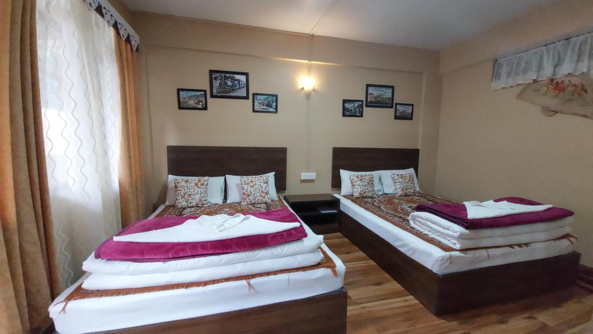 Indivar Homestay ดาร์จีลิง ภายนอก รูปภาพ